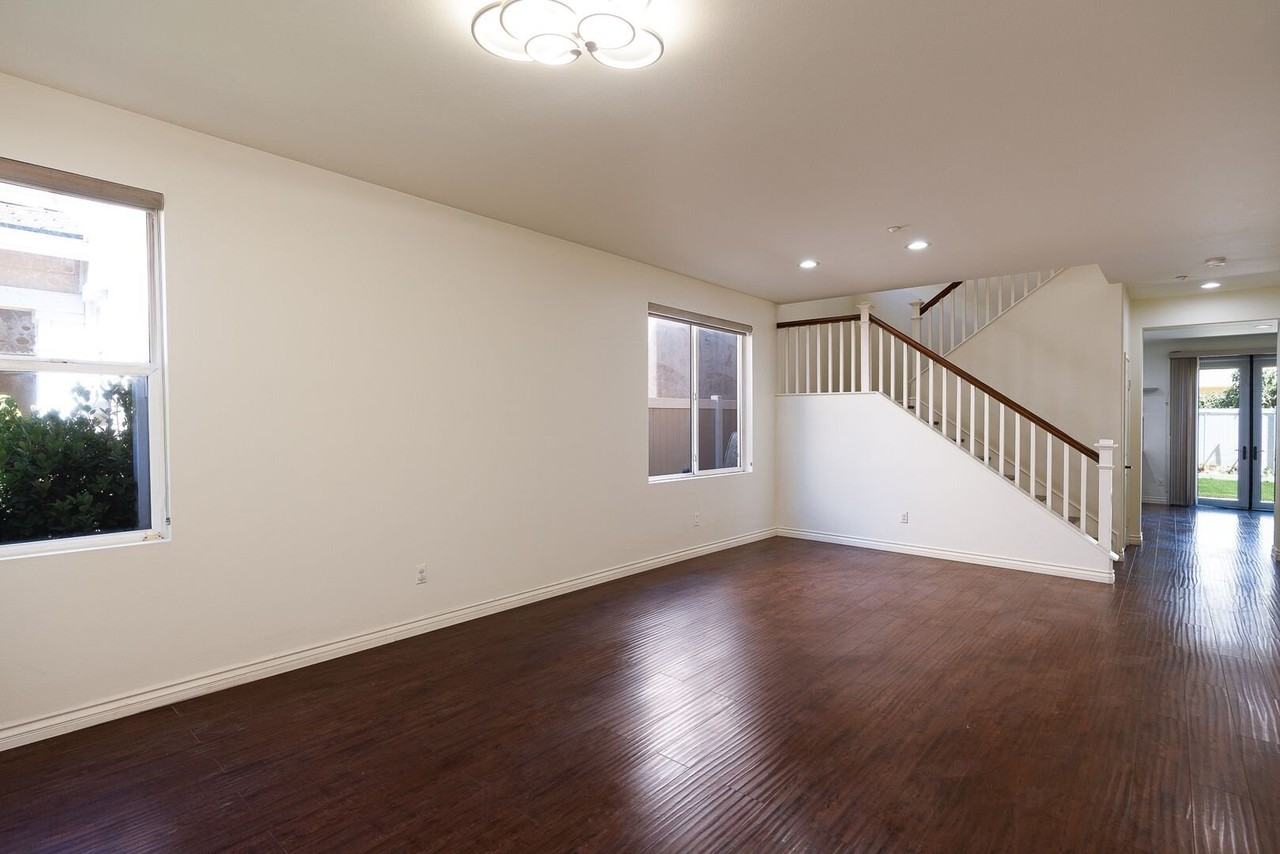 778 Entrada Dr - Photo 3 of 40
