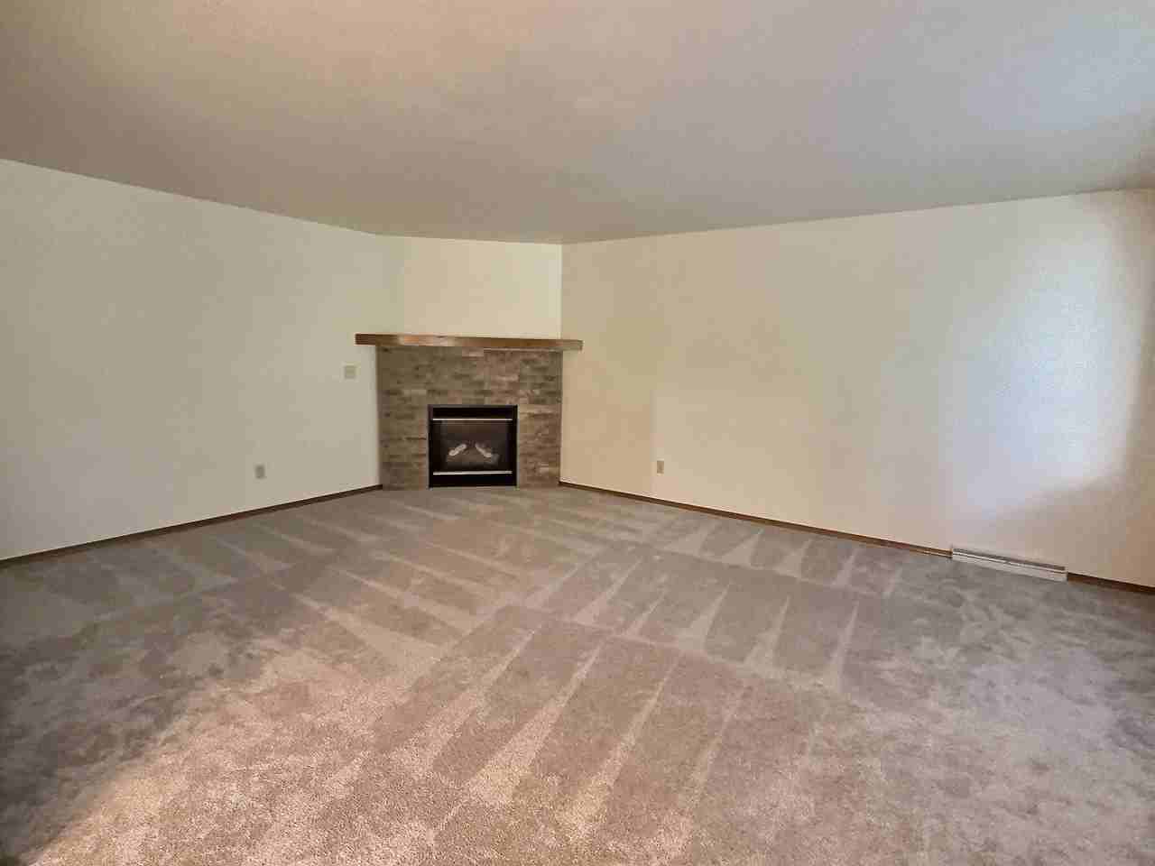 3181 Westowne Court - Photo 3 of 11