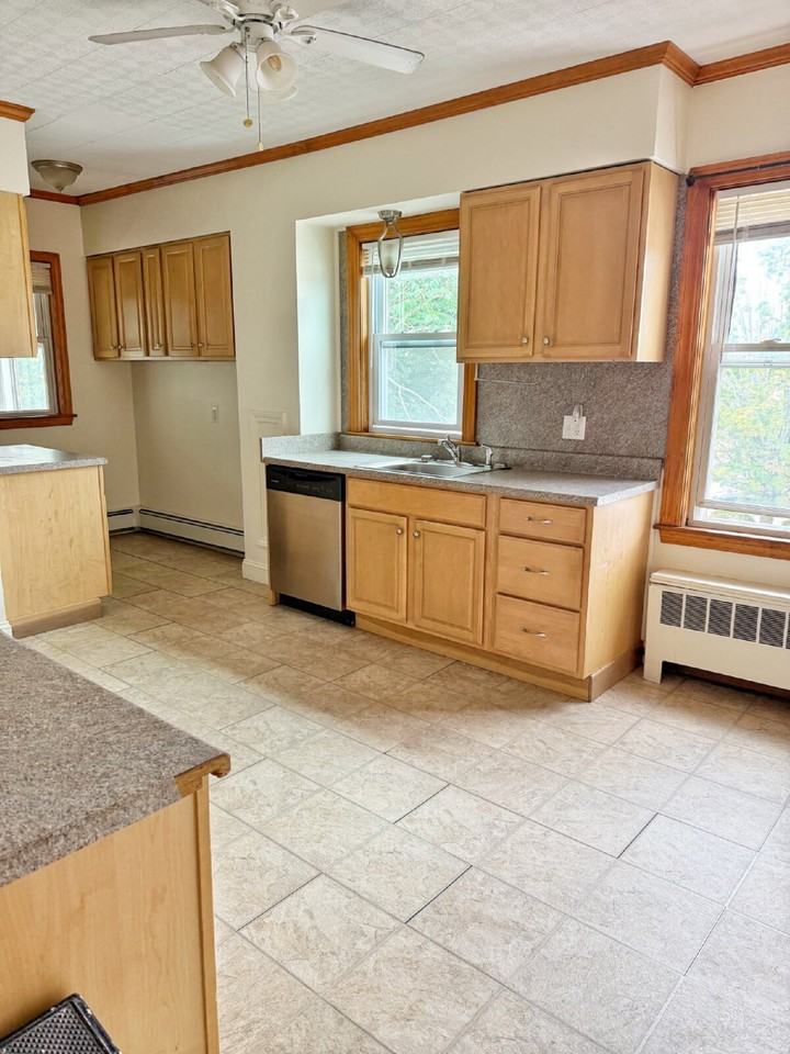 40 Bradford St #3 - Photo 4 of 16