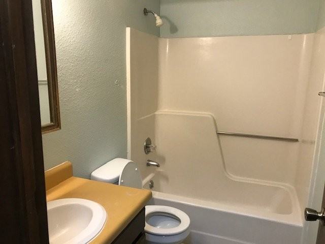 2685 Acacia Ave - Photo 4 of 5