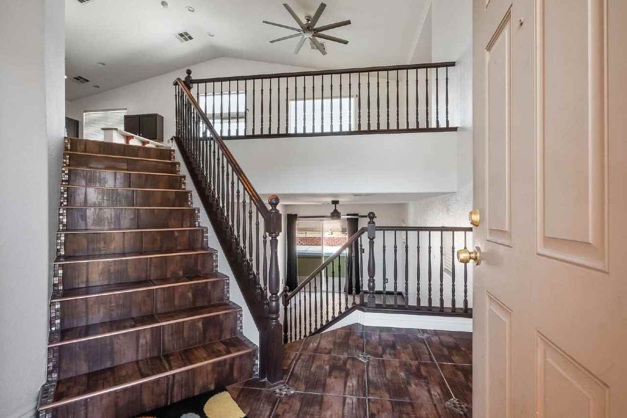 5913 Running Horse Dr - Photo 2 of 5