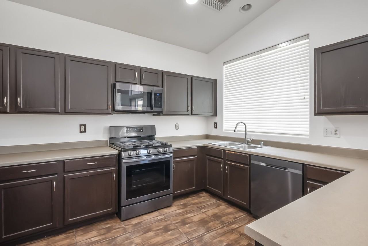 5913 Running Horse Dr - Photo 5 of 5