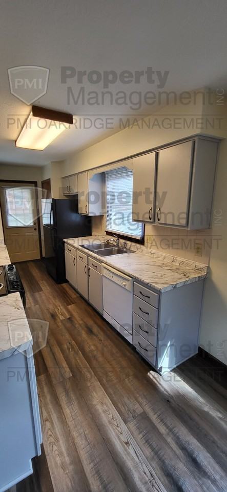 265 Woodlawn Dr - Photo 5 of 14