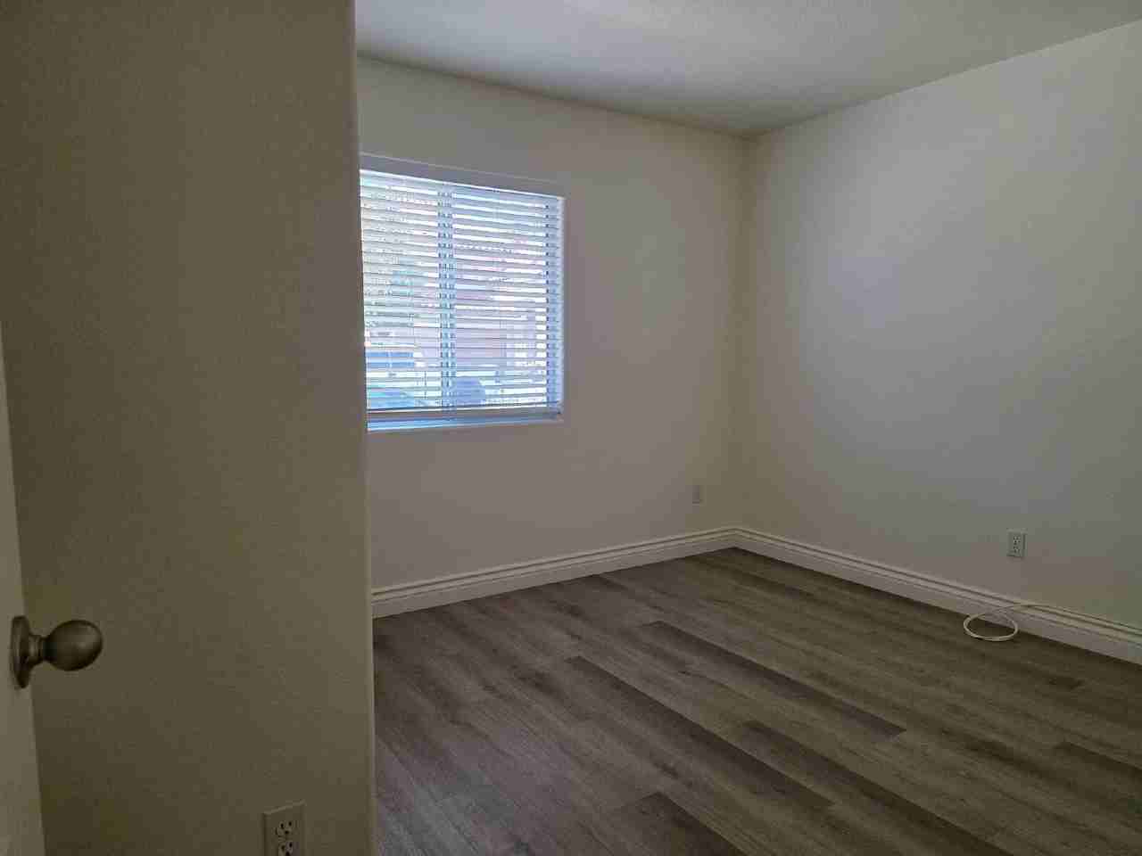 8712 Cypresswood Ave - Photo 3 of 23