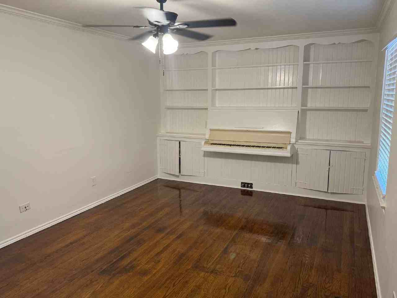 2517 28th St - Photo 3 of 29