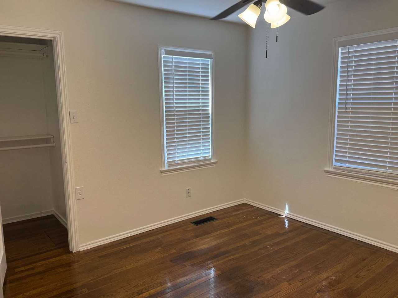 2517 28th St - Photo 5 of 29