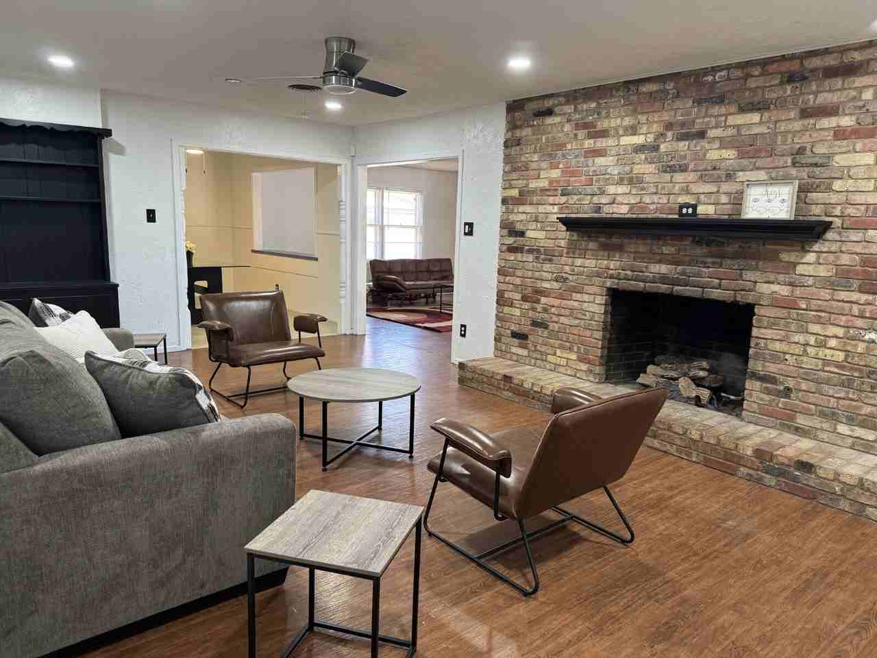 4604 27th St - Photo 7 of 17