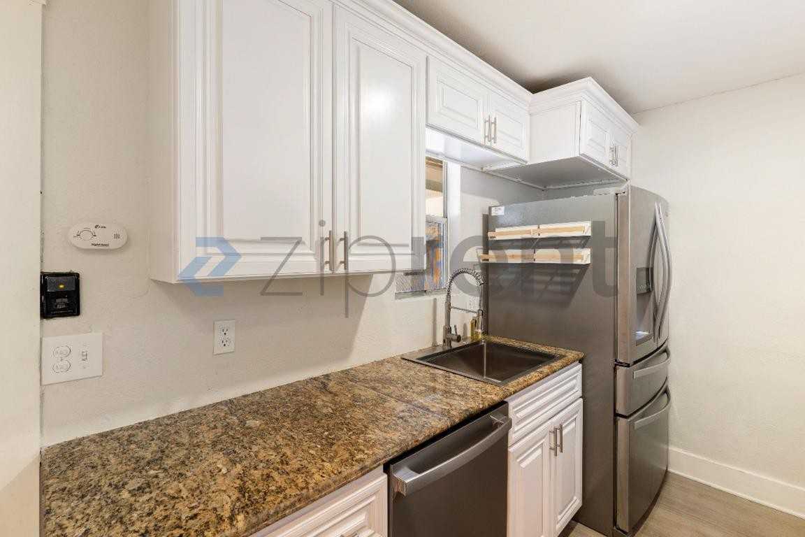 11907 Dietz Dr #11907 - Photo 6 of 20