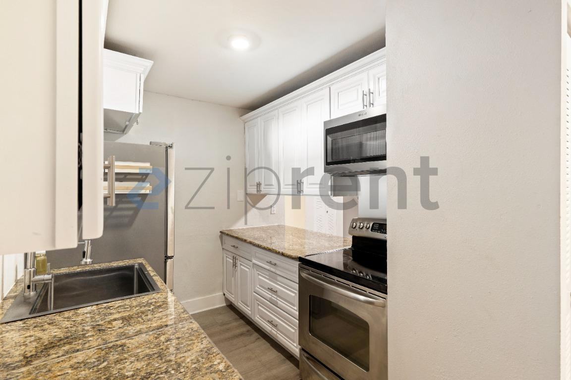 11907 Dietz Dr #11907 - Photo 7 of 20