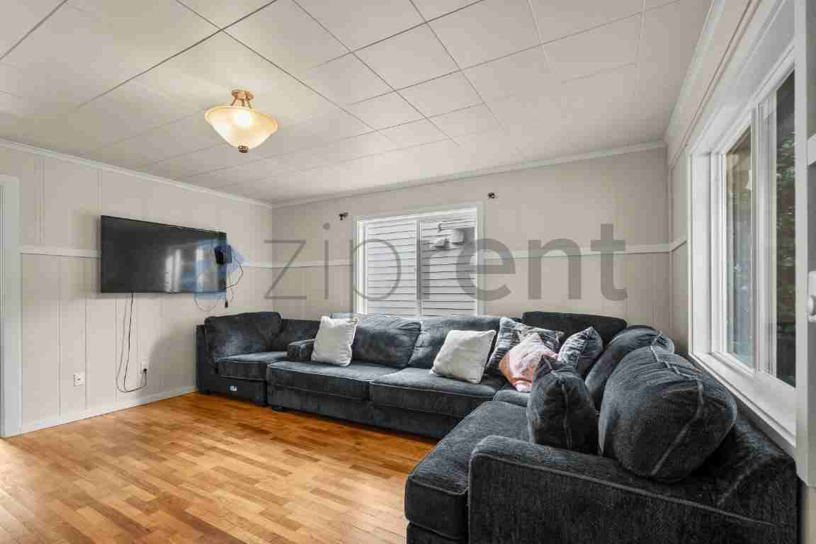 16746 Ashworth Ave N - Photo 2 of 16