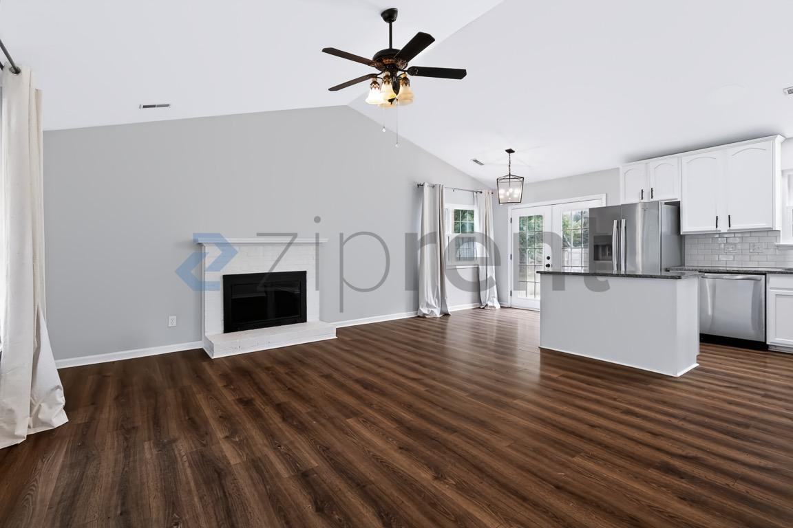 6724 Woodwedge Dr - Photo 2 of 13
