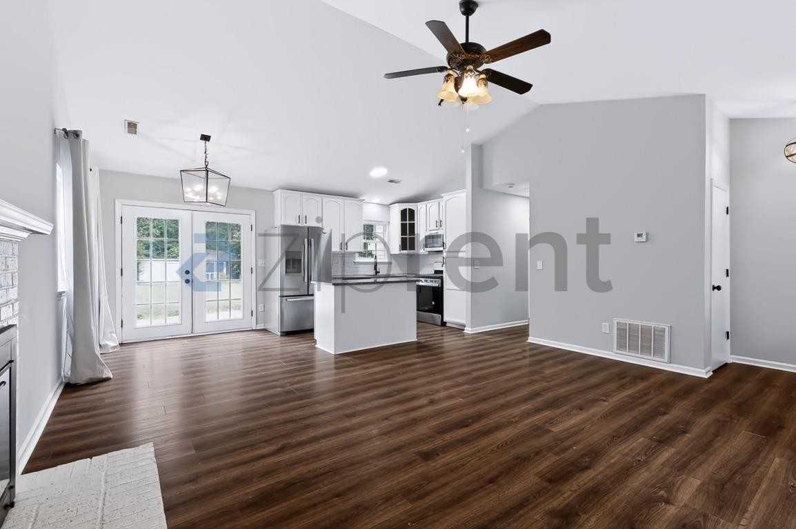 6724 Woodwedge Dr - Photo 4 of 13