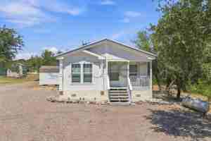 featured image of 745 Derrick Dr