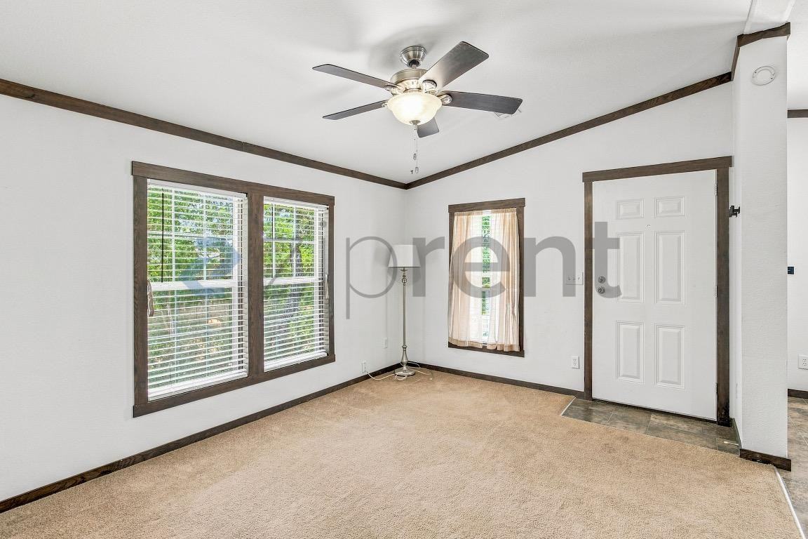 745 Derrick Dr - Photo 2 of 20