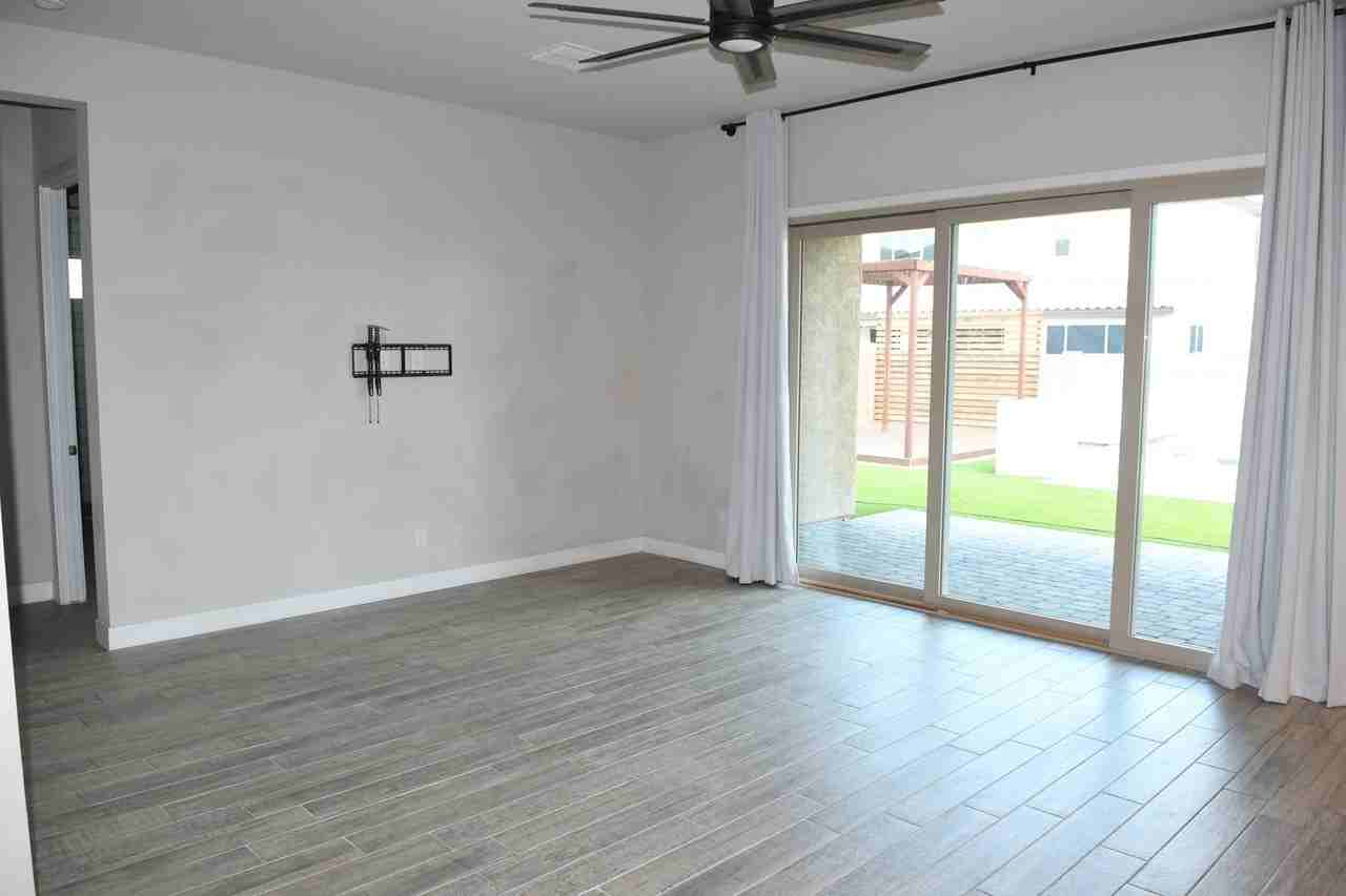 7031 N 85th Ln - Photo 5 of 23