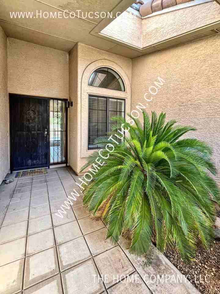 1551 E Sonoran Desert Dr - Photo 4 of 42