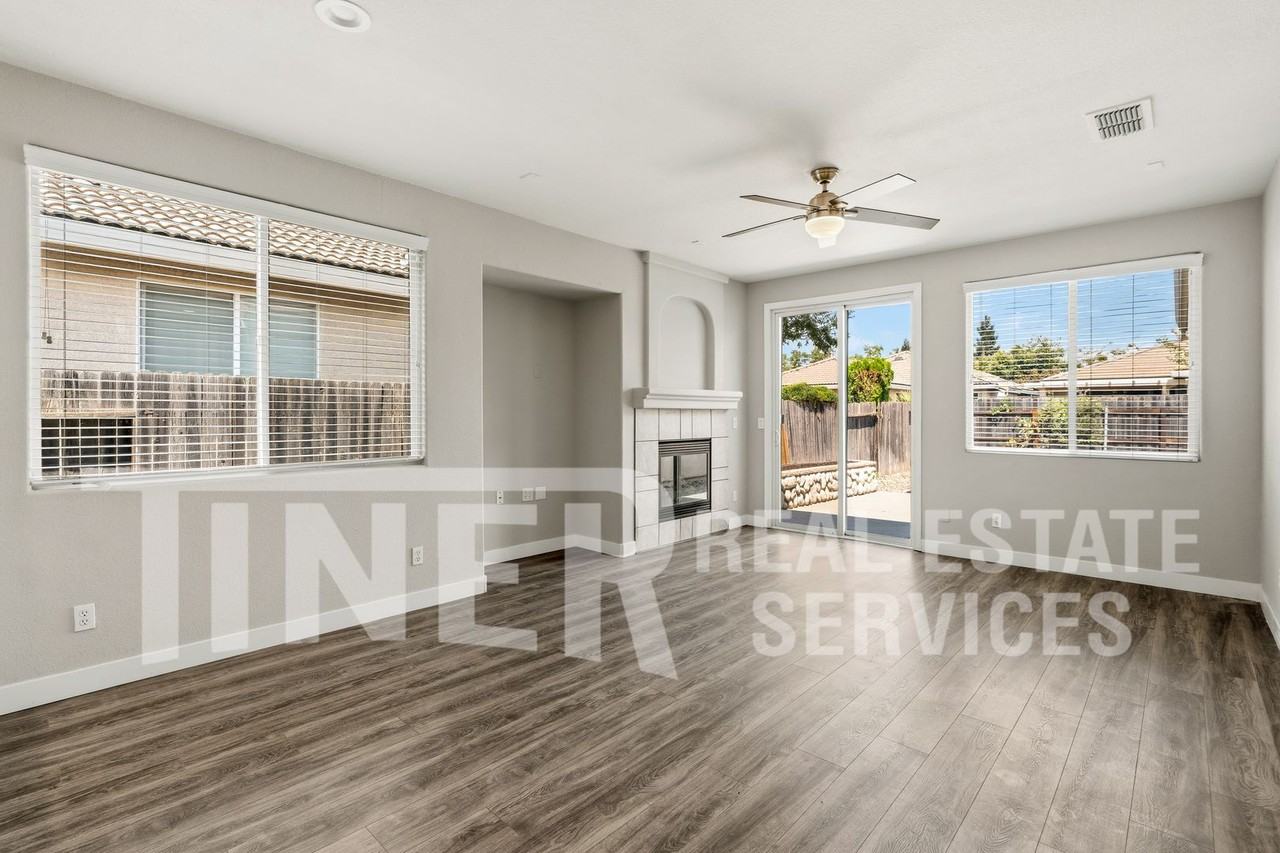 1839 Dawnelle Way - Photo 2 of 26