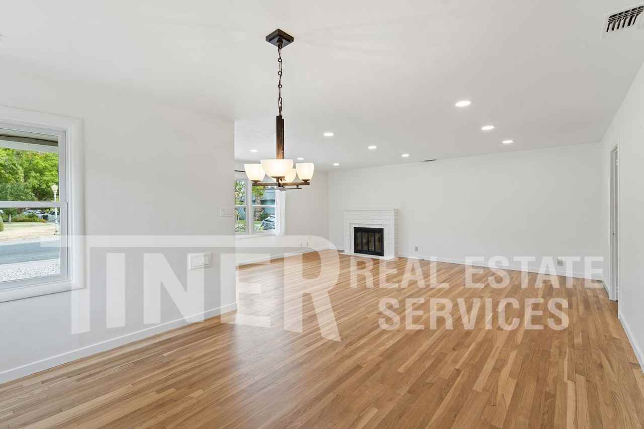 3726 58th St - Photo 7 of 27