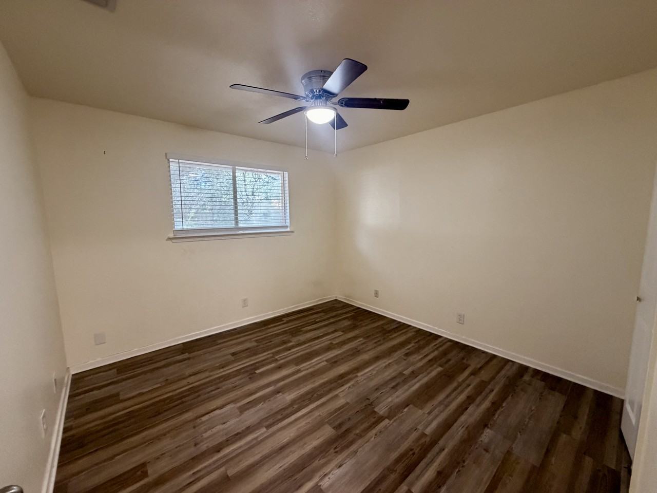 716 Rosewood Ave #NA - Photo 4 of 8