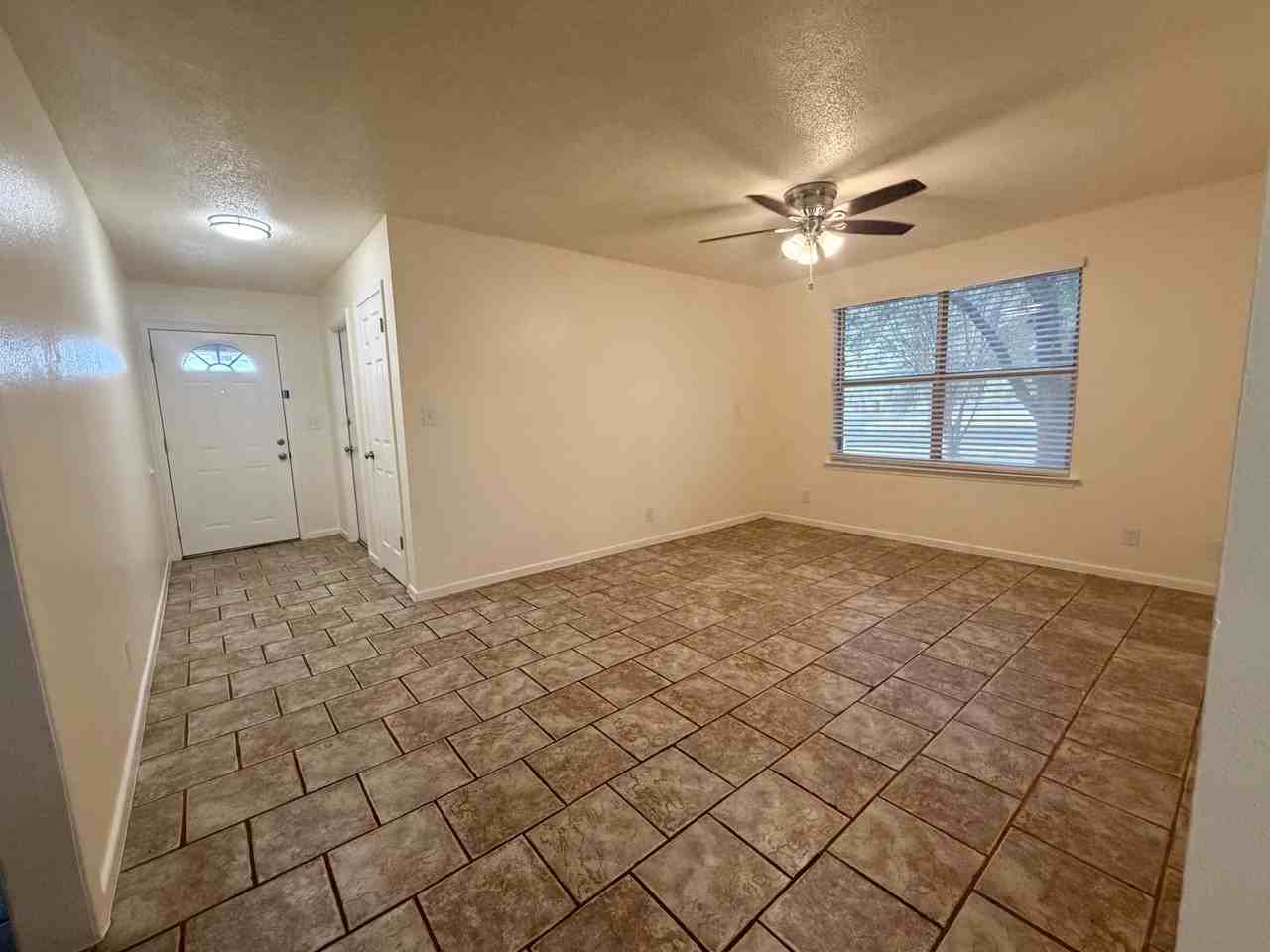 716 Rosewood Ave #NA - Photo 5 of 8