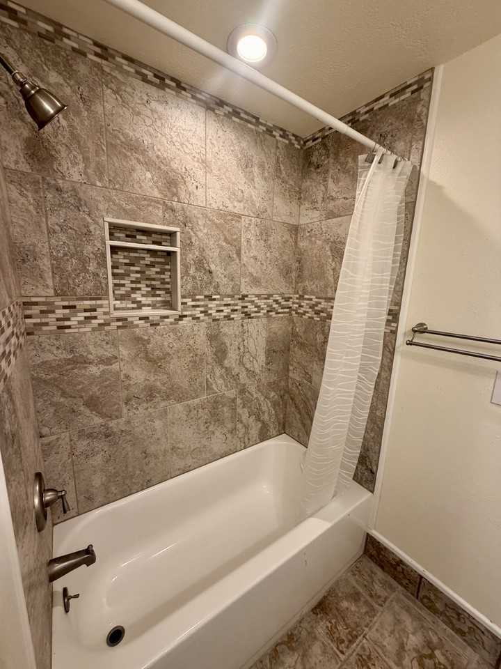 716 Rosewood Ave #NA - Photo 7 of 8