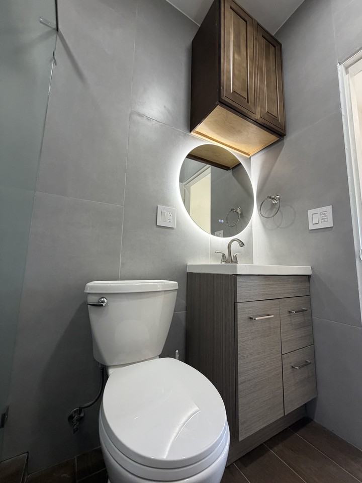 2978 K St #A - Photo 7 of 12