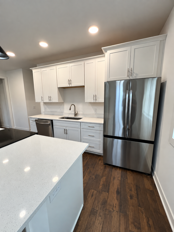 2426 Batavia St #NA - Photo 3 of 11