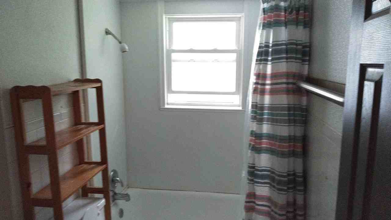 1537 Linden St #NA - Photo 6 of 7