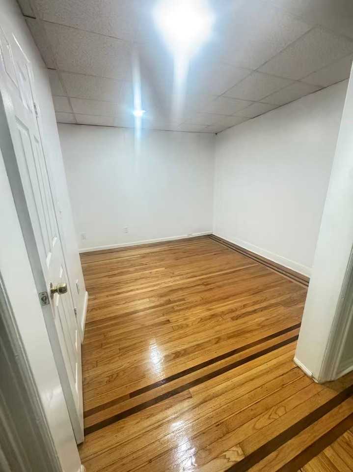 1618 Mahan Ave Fl 1 #NA - Photo 4 of 10