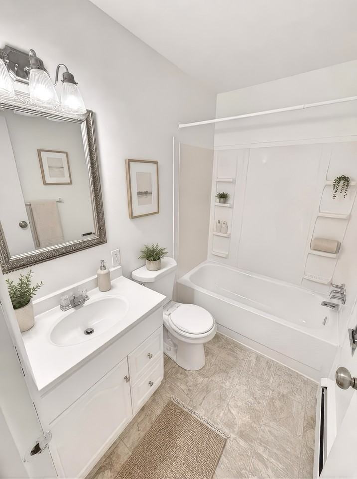 104 W Pulteney St #301 - Photo 6 of 9