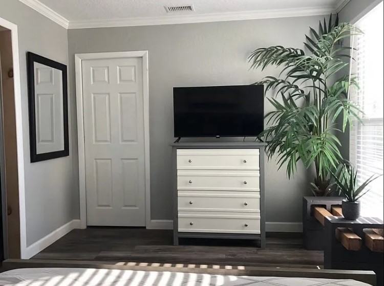 1859 Shore Dr S #304 - Photo 5 of 11