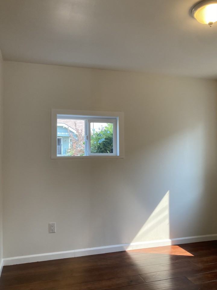 1405 N 11th St #D - Photo 2 of 12