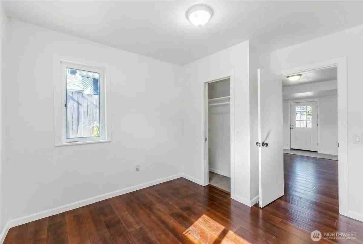 1405 N 11th St #D - Photo 6 of 12