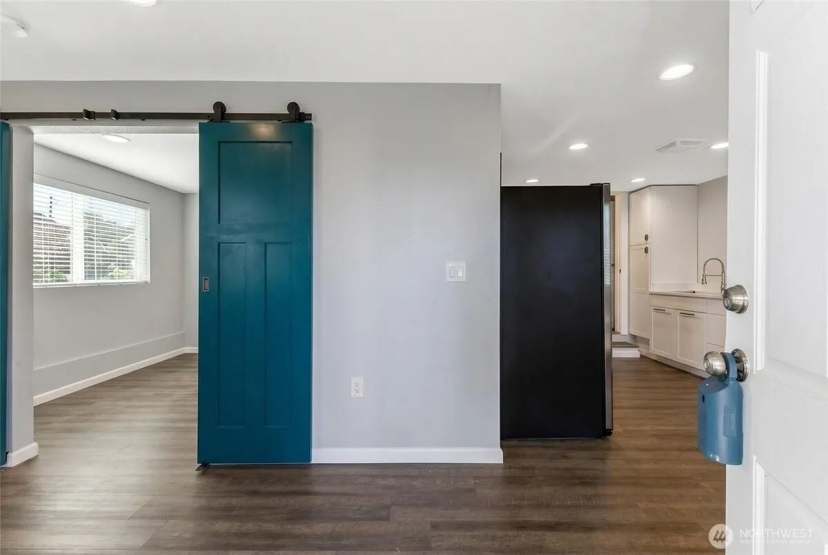 1102 N Sheridan Ave #A - Photo 6 of 15