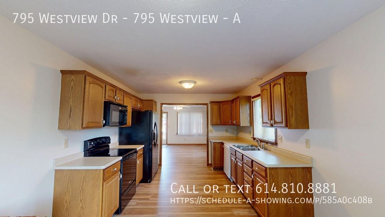 795 Westview Dr - 795 Westview #A - Photo 2 of 15