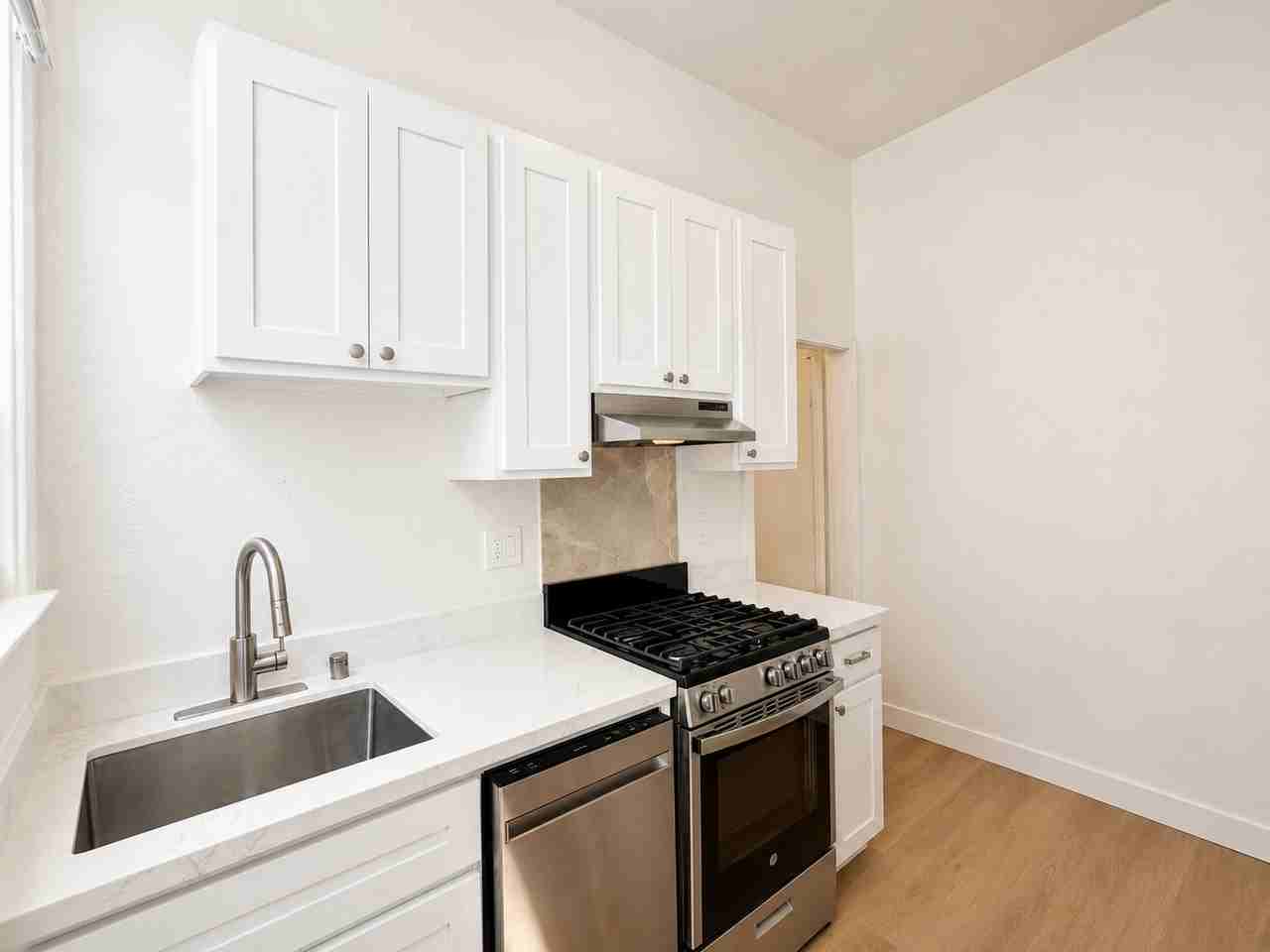 1715 Webster St #202 - Photo 3 of 12