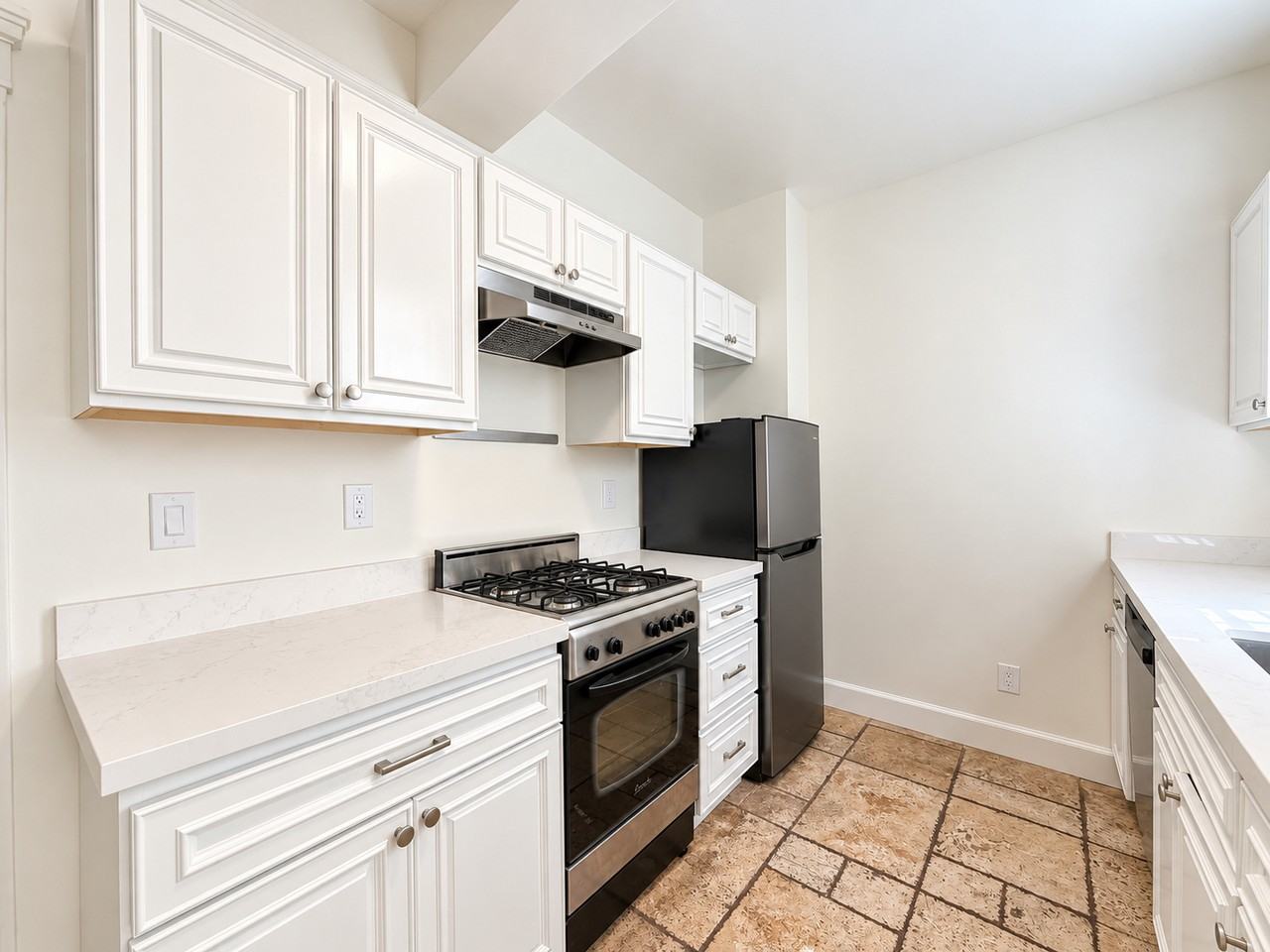 1616 Golden Gate Ave #1 - Photo 2 of 16