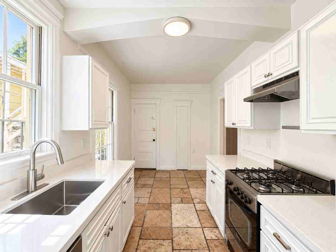 1616 Golden Gate Ave #1 - Photo 3 of 16