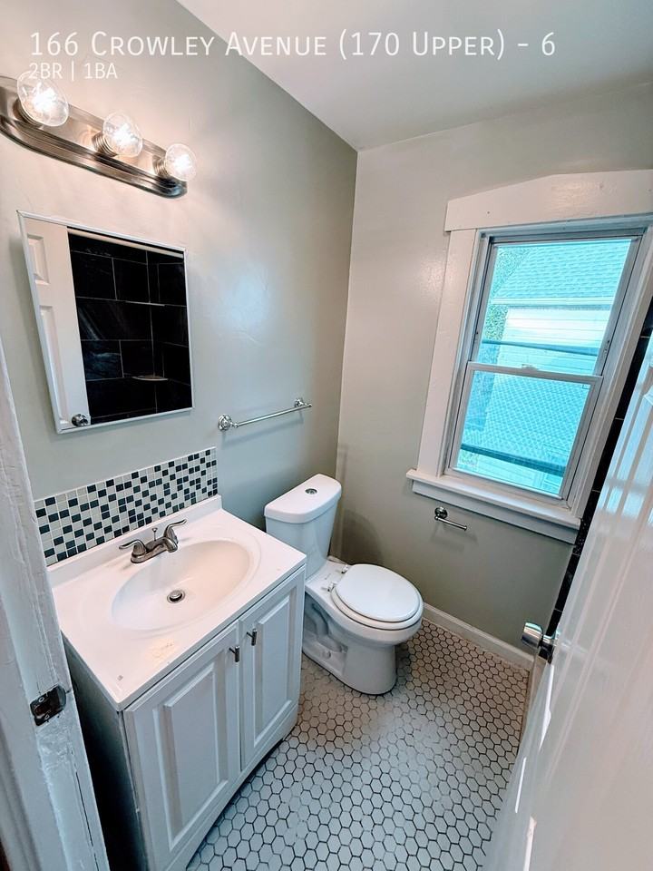 166 Crowley Ave #6 - Photo 6 of 7
