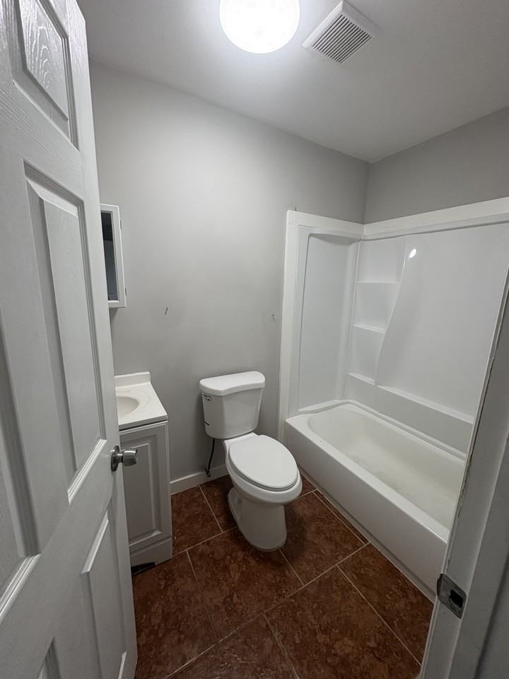 1501 G St #100 - Photo 4 of 9