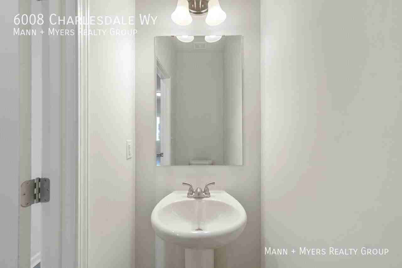 6008 Charlesdale Way - Photo 4 of 20