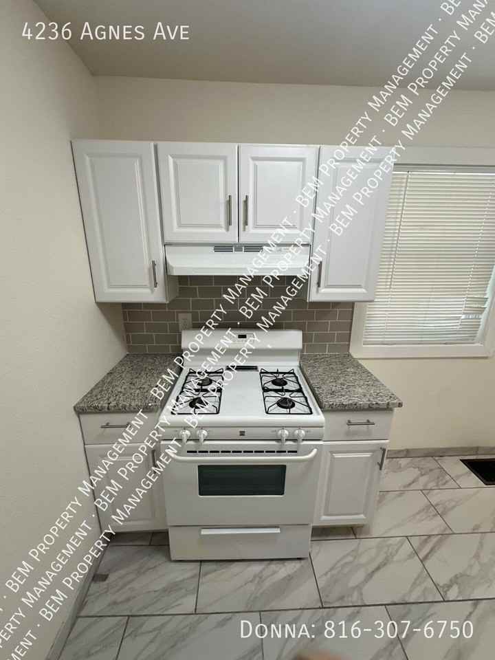 4236 Agnes Ave - Photo 4 of 19