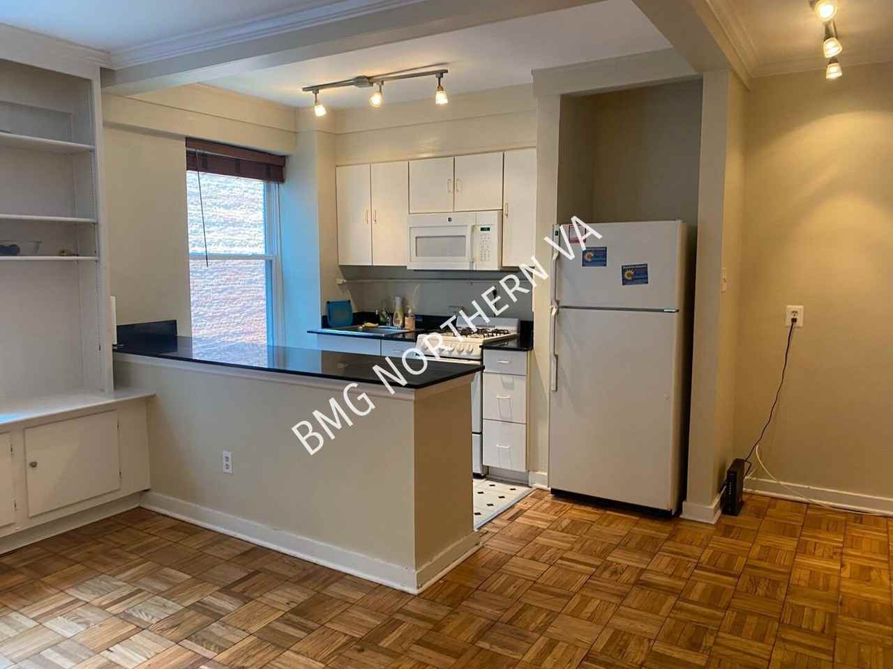 2130 N St Nw #211 - Photo 3 of 10