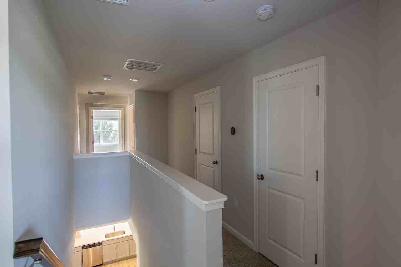 11560 Rolling Green Dr - Photo 2 of 31