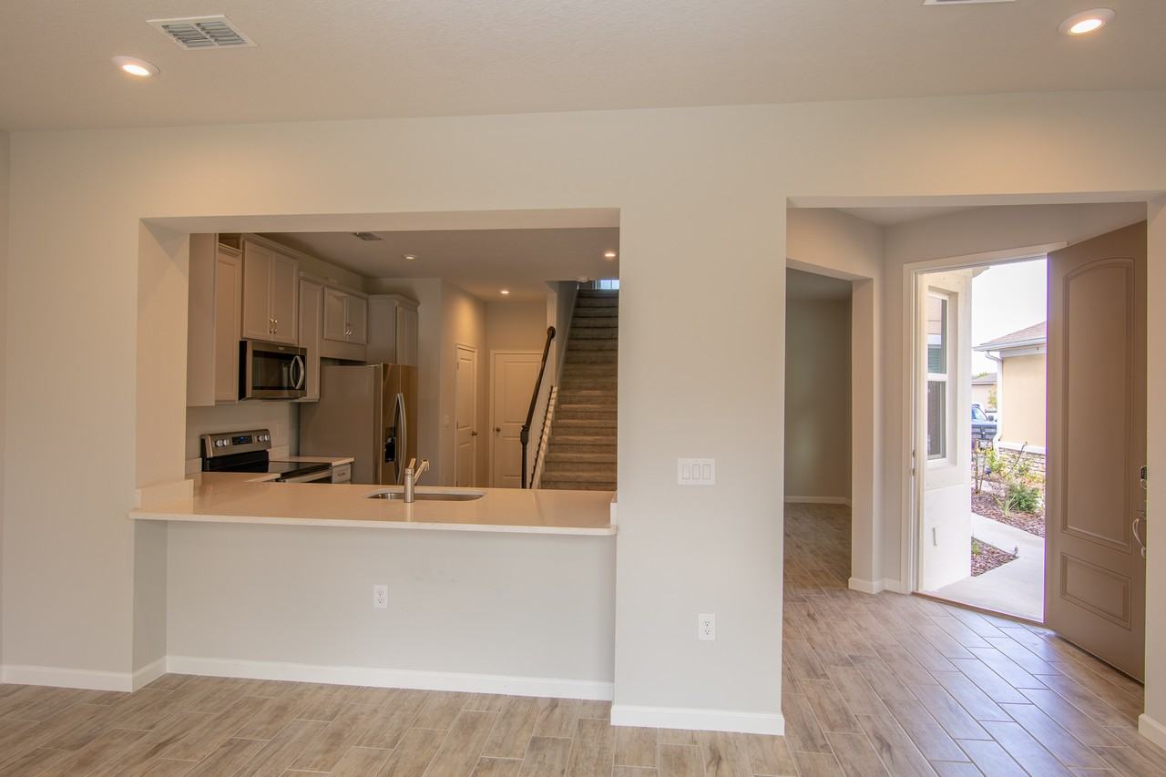 11560 Rolling Green Dr - Photo 6 of 31