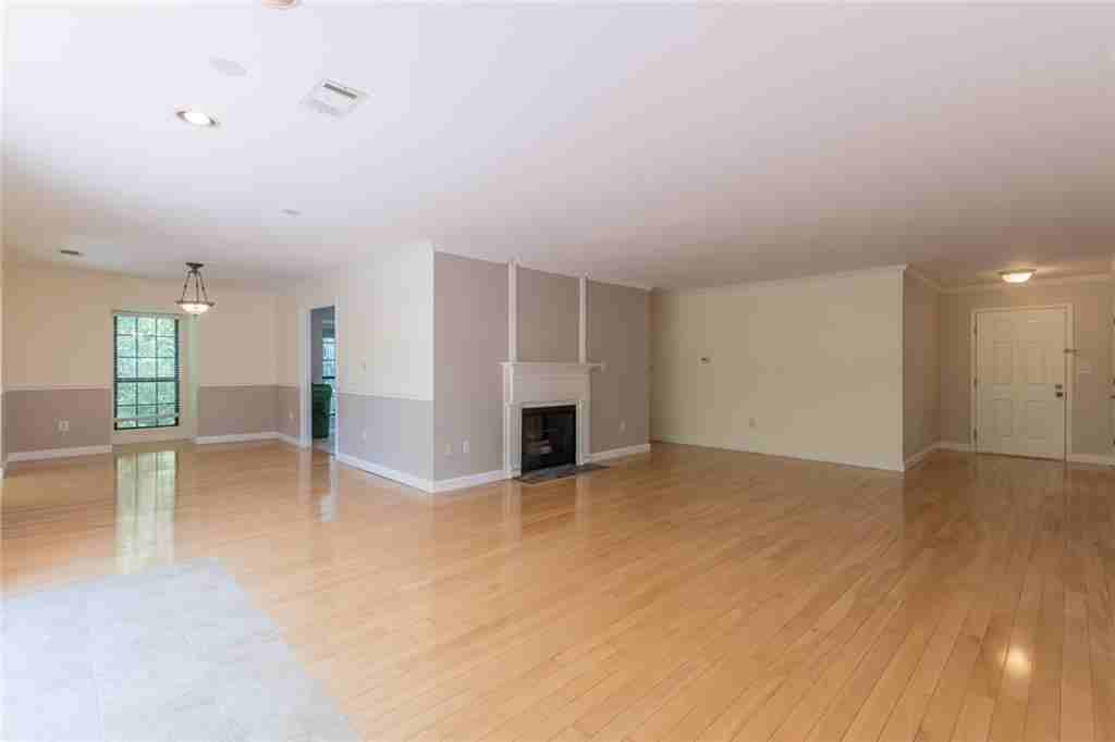 4314 Pine Heights Dr Ne #4314 - Photo 2 of 22