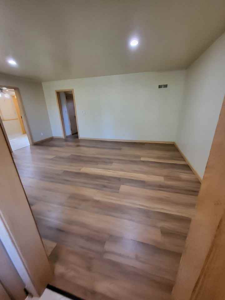 1411 S Duluth Ave #1411 - Photo 4 of 19