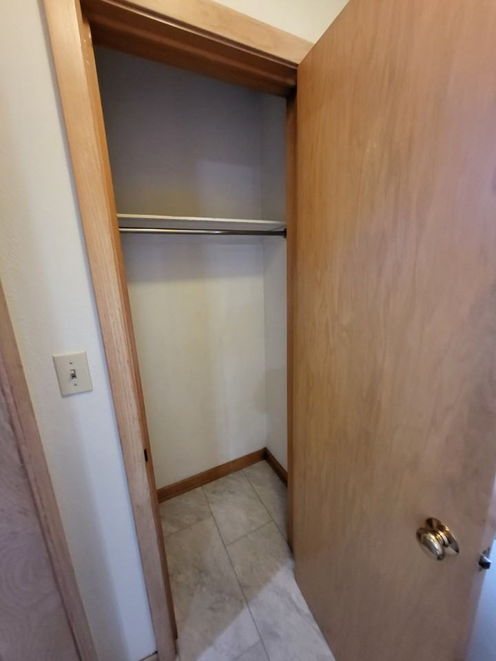 1411 S Duluth Ave #1411 - Photo 5 of 19