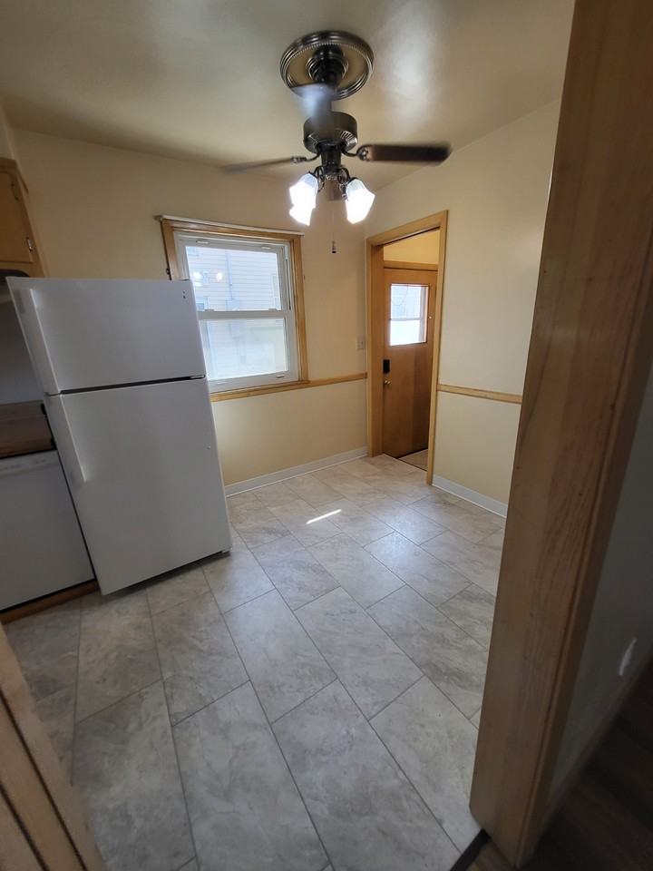 1411 S Duluth Ave #1411 - Photo 6 of 19