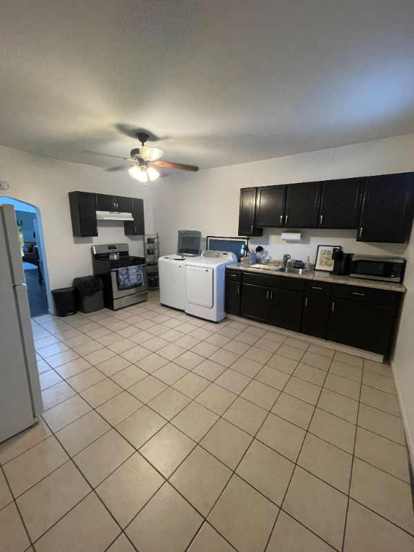 1931 S Peoria St #1 - Photo 3 of 13